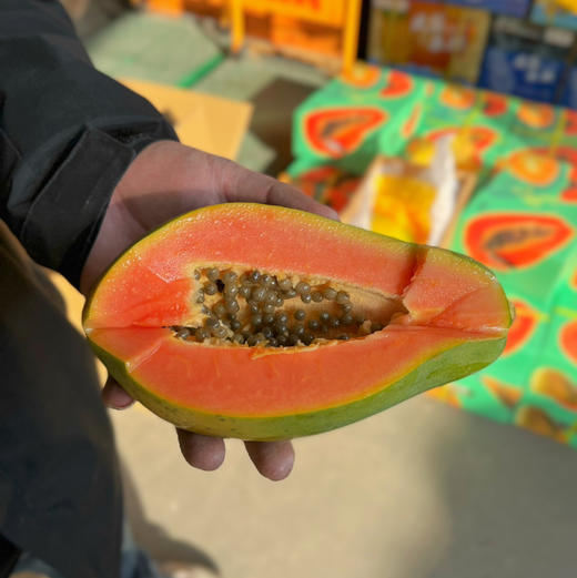 【鱼籽木瓜】红心木瓜，青皮红肉，微微泛黄就能吃，不用等很黄很软，肉质甜不苦涩！ 商品图5