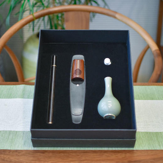 羽诗制造出品 花逐轻舟套装船型香器青瓷花瓶文创礼盒 商品图3