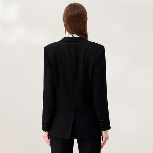 EITIE爱特爱春季新款时尚黑色干练显瘦百搭休闲通勤西装外套A2303103 商品图4