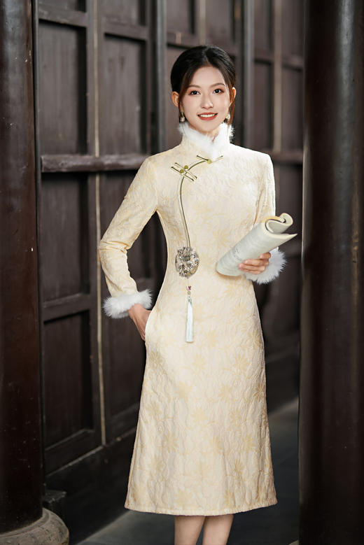 MLS 6307蕾丝加绒加厚修身毛领旗袍 商品图1