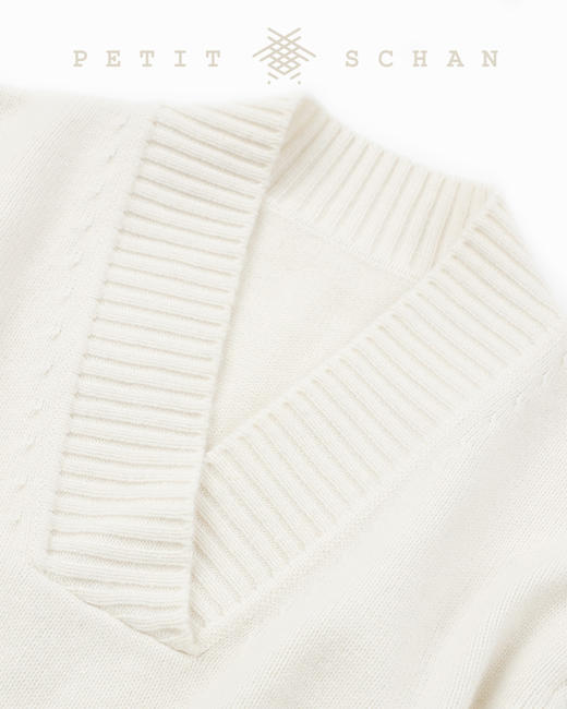 PETIT SCHAN小闪 CLO#168 cloud mind云意 秋冬高端针织系列羊毛羊绒V领落肩廓形上衣/小A型半裙 商品图12