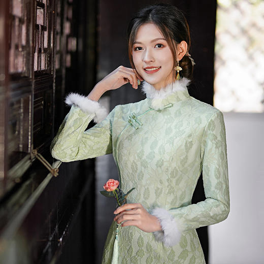 MLS 6307蕾丝加绒加厚修身毛领旗袍 商品图2