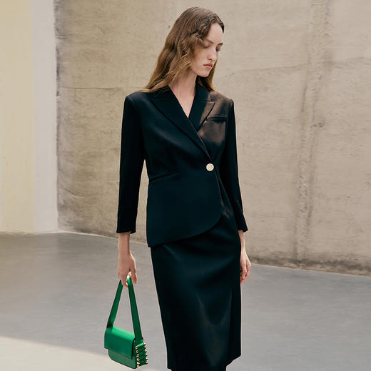 EITIE爱特爱春季新款优雅舒适显瘦开叉连衣裙7307012 商品图3