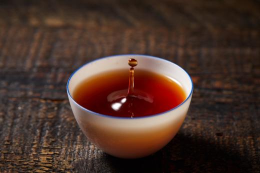 菜头商城 吉祥·年茶礼盒 有机古树纯料普洱熟茶（357克/饼） 商品图4