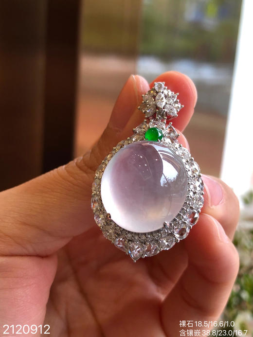 2120912，玻璃蛋面吊坠。具体价格微信咨询 商品图2