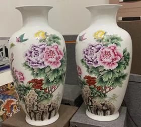 粉彩花开富贵对瓶