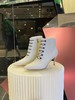 多扣尖头细高跟鞋 商品缩略图0