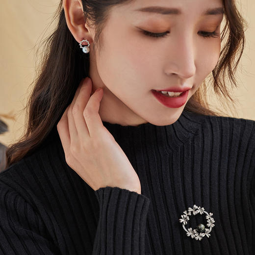 Manreya玛芮雅“倾城花环”大溪地黑珍珠胸针 商品图1