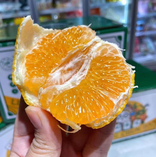 周三取货：【爆浆春见礼盒】一箱毛重8斤左右，果肉饱满，甜嫩多汁，好吃不上火！！！ 商品图2