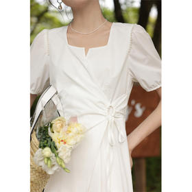 鹿向南《气质攻略》赫本风小黑裙子系带泡泡袖连衣裙女2022年夏季LXN25379