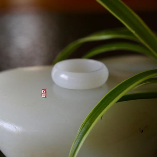 和田玉（白玉）籽料戒指（内直径17.3mm /3.21g） 商品图1