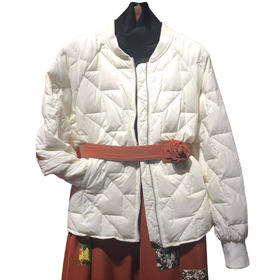 【伯妮斯茵】时尚百搭短款立领白色羽绒服--《冬季时尚系列》6R6682