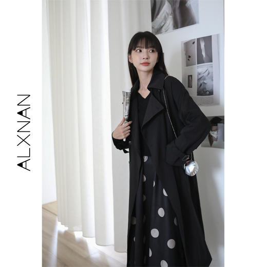 鹿向南《绯闻女孩》黑色时尚长款风衣女2025秋冬新款气质外套大衣 商品图0