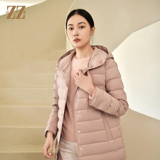 佐尔美冬季新款 气质横条压线连帽羽绒服女E24YY25 商品图2
