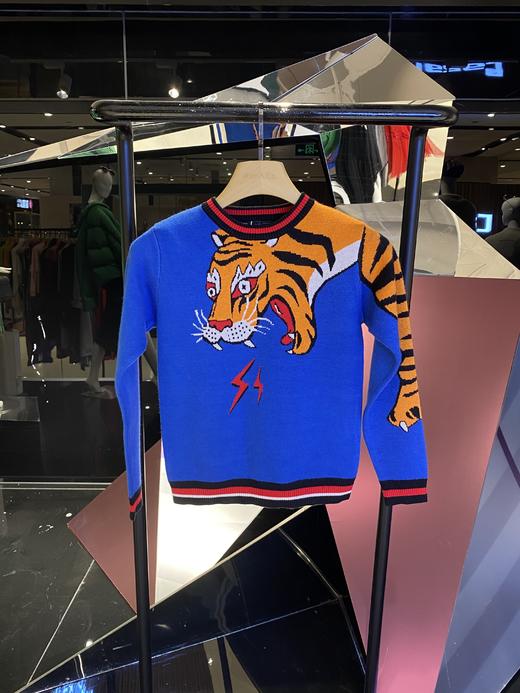 蓝色复古时尚老虎圆领针织衫 商品图0