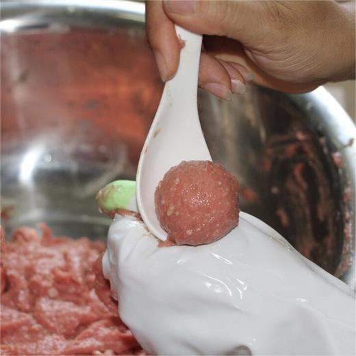 潮汕牛肉丸、每一口都足够弹牙劲道，肉味十足，鲜、脆、嫩、香、弹、色泽油润，肉质紧实又嫩滑，牛肉风味醇厚，鲜香味美 商品图4