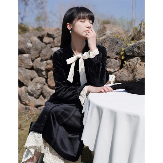 鹿向南黑色丝绒连衣裙女2025年秋冬新款蝴蝶结法式复古赫本风裙子LXN22309 商品图1