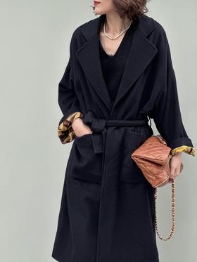 TYNVIE 廓形大插袋中长大衣-黑色