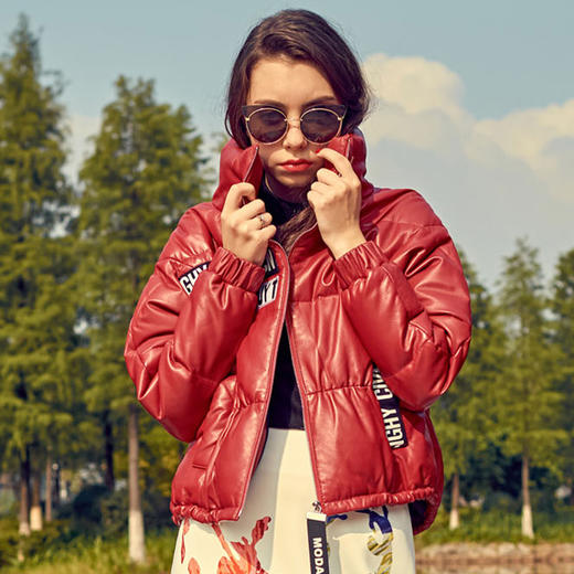 红色 立领短款皮羽绒服--《画尽世界光影，只为挚爱的女人》6PR6683 商品图0