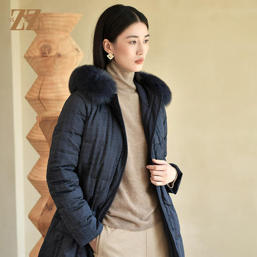 佐尔美冬季新款 气质保暖面包格狐毛领羽绒服女E24YH15 商品图1