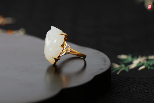 籽料貔貅戒指    镶嵌：18k金镶伴钻 商品图2