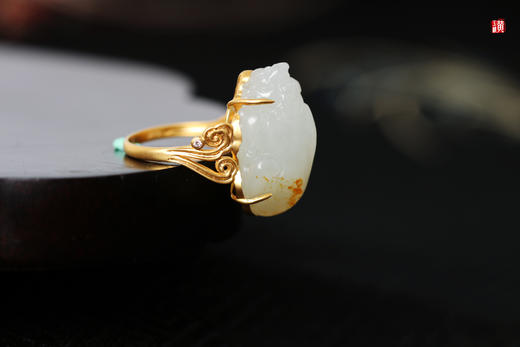 籽料貔貅戒指  镶嵌：18k金伴钻 商品图5