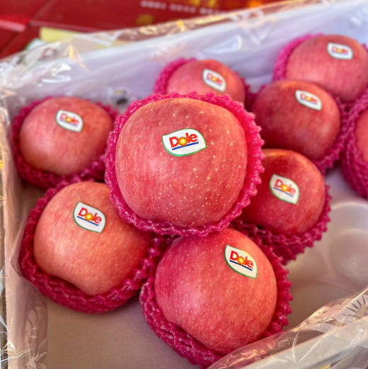 【都乐 特级红富士】🍎都乐大牌红富士苹果，个头均匀口感脆甜完美，水分知足，自吃实惠，送人大气靠谱！ 商品图4