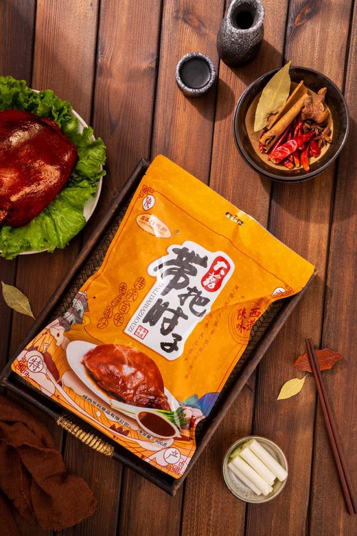 【地道风味丨东府大荔卤肉/带把肘子礼盒】采用新鲜猪肉/肘肉，放入二十多种秘制料的百年老汤卤汁内浸泡和炖煮，肉质鲜香扑鼻，肥而不腻，瘦而不柴咸香适口，每一种都是味蕾的新体验 商品图1