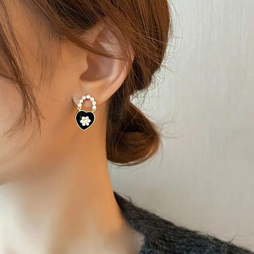 JU-AB-41韩版银针复古珍珠红色爱心耳环女秋冬气质名媛网红耳钉冷淡风耳饰 商品图2