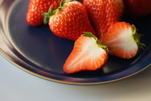 【芬芳甜美 儿时草莓香】2025新产季丹东东港的99红颜草莓 商品图8