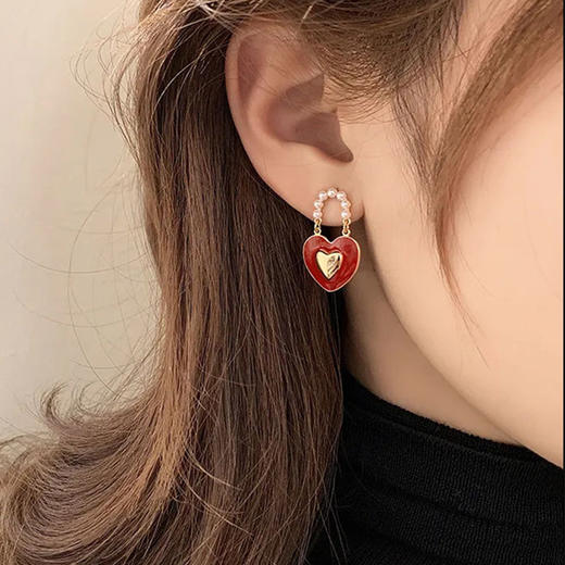 JU-AB-41韩版银针复古珍珠红色爱心耳环女秋冬气质名媛网红耳钉冷淡风耳饰 商品图1