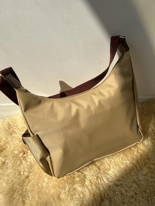 329-3 王菲包 龙虾尼龙复古邮差包 单肩斜挎包 手提母婴包 商品图5