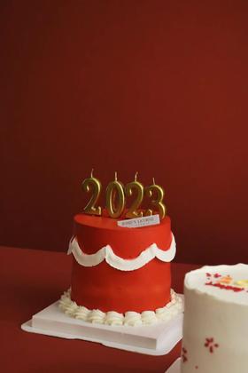 2023红色裱花奶油蛋糕