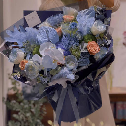 蓝色晚安--蓝色系混搭高级感花束 商品图1