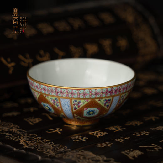 粉彩描金敦煌花卉纹普洱杯 商品图0