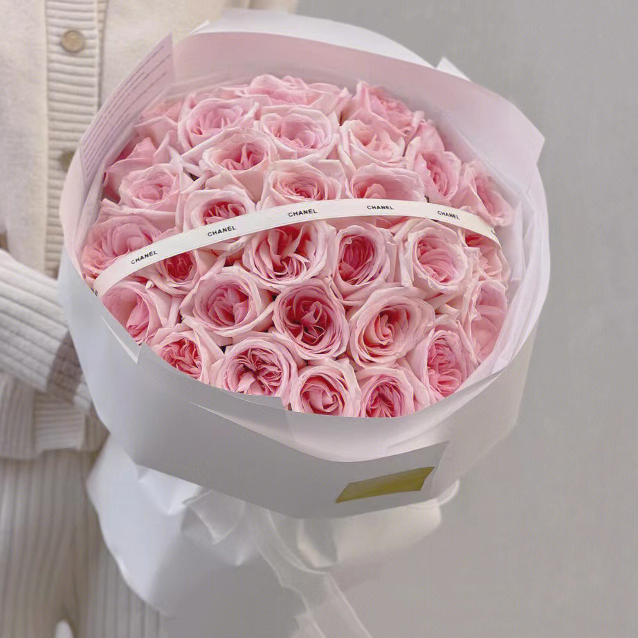 黛粉色天空--33朵粉荔枝