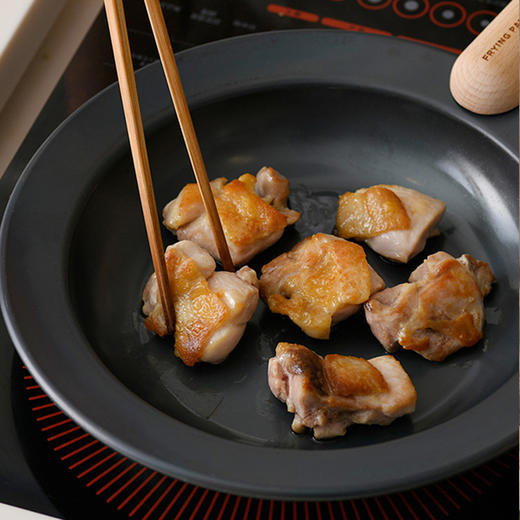 日本进口藤田金属煎锅两用平底飞碟锅可拆卸铁锅胡桃木手柄 商品图4