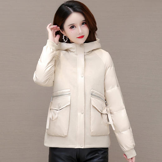 HSY-I22D317-Y冬季新款女装连帽羽绒服宽松休闲白鸭绒保暖羽绒服外套 商品图1