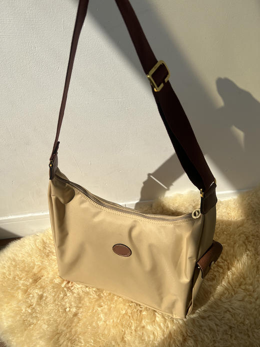 329-3 王菲包 龙虾尼龙复古邮差包 单肩斜挎包 手提母婴包 商品图7