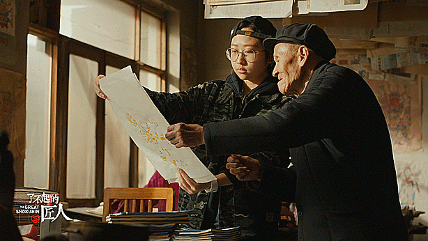 他被称为中国年画王@杨洛书，刀耕不辍70年，却在94岁时遇到“土匪” 