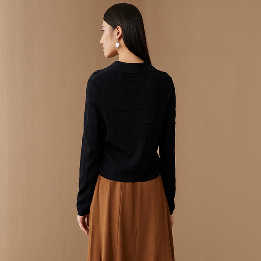 EITIE爱特爱春季新款时尚气质简约纯色针织衫上衣6901603 商品图5