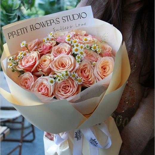 夏与影（19朵迪威娜橙色玫瑰花束） 商品图0