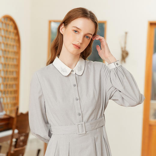 famecoco范可儿衬衫裙腰带收腰春季娃娃领千鸟格连衣裙FAB1FA026 商品图4
