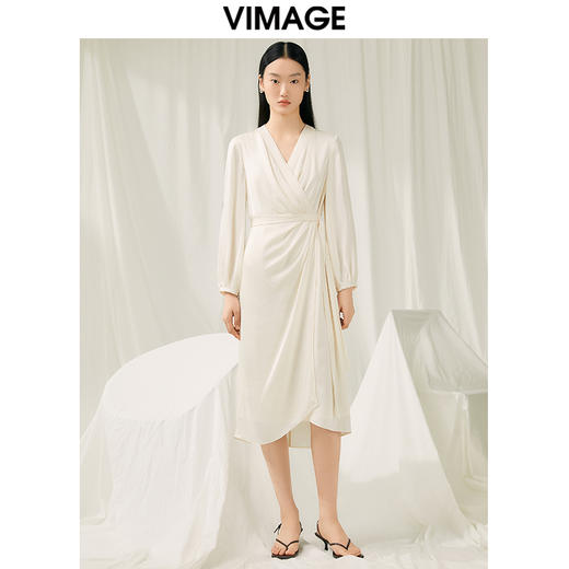 VIMAGE纬漫纪春季新款纯色垂感优雅连衣裙V1907503 商品图3