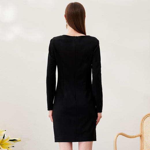 EITIE爱特爱春新款简约纯色利落百搭连衣裙修身显瘦打底短裙C2207056 商品图9