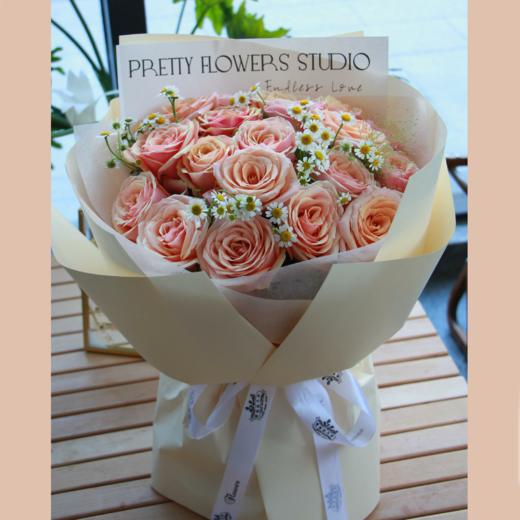 夏与影（19朵迪威娜橙色玫瑰花束） 商品图1