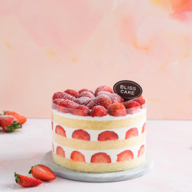 【草莓甜心】-新鲜草莓将奶油紧紧环绕（潮州开业福利）