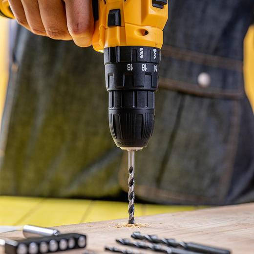 得力DL6265锂电冲击钻塑盒(黄) 商品图3