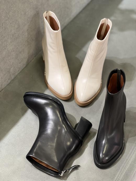 IUIU SECOND 2022新款法式尖头后拉链方根短靴U22DS44701 商品图0