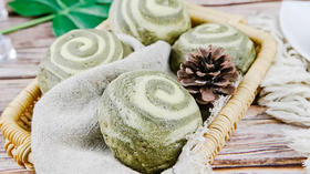  炫彩抹茶奶酪包 ——黑米面包粉